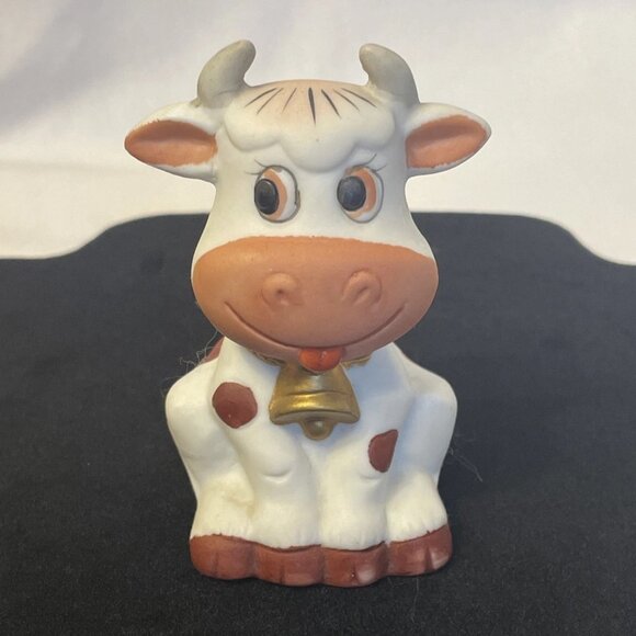 Vintage Porcelain Cow with Gold Bell 3 in Hand-painted Anthropomorphic Taiwan - Picture 9 of 9